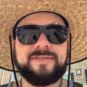 Meet your Posher, Eduardo